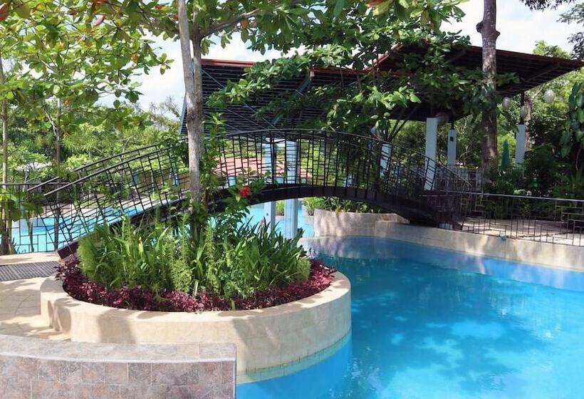 בית מלון כפרי Fernvale Leisure Club And Resort