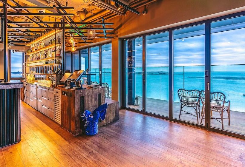 هتل Four Elements