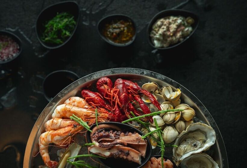 هتل Four Elements