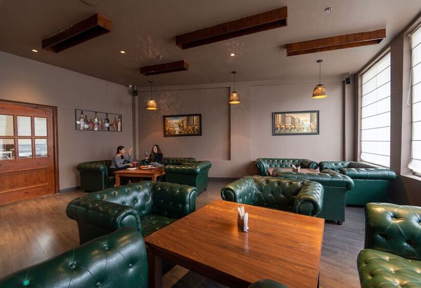 هتل Coral Resort And Spa Centrally Heated Mountain Side Resort Manali