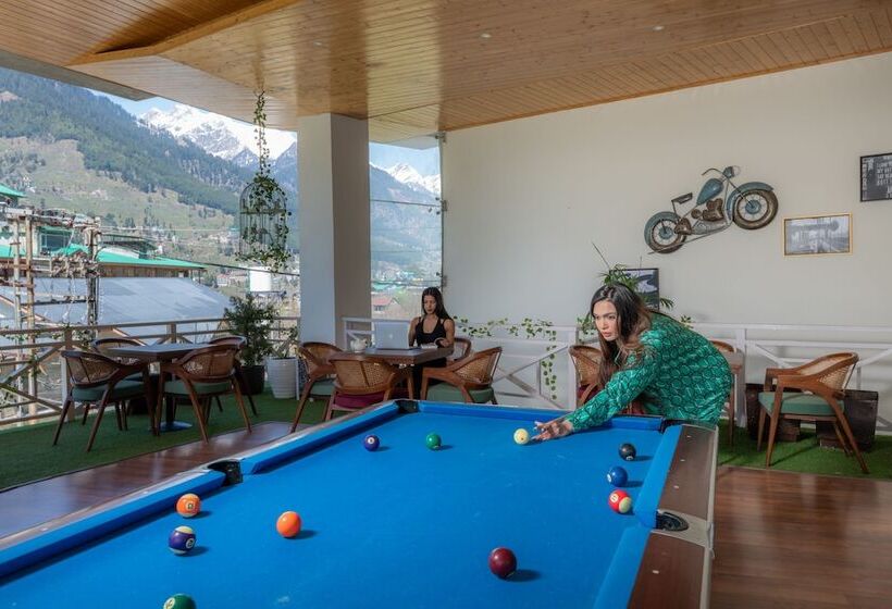 هتل Coral Resort And Spa Centrally Heated Mountain Side Resort Manali