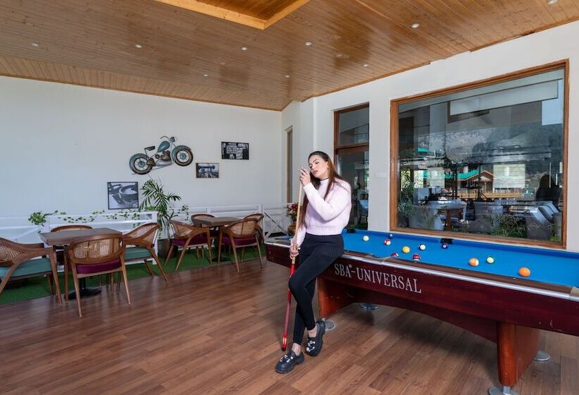 هتل Coral Resort And Spa Centrally Heated Mountain Side Resort Manali