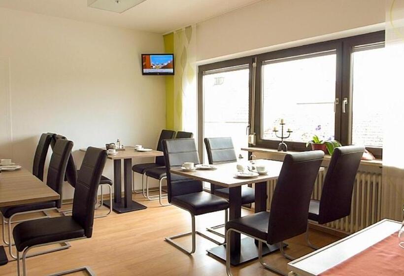 Отель Fränkischer Hof