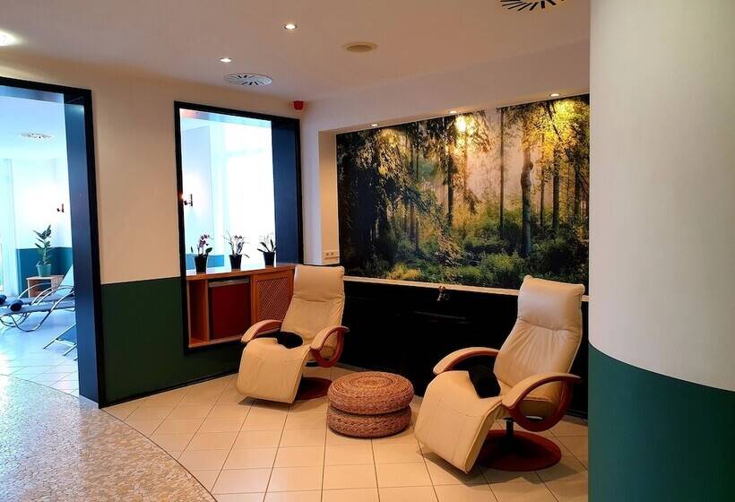 Отель Lowenstein