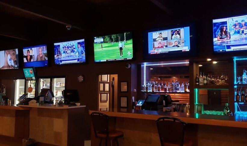 فندق Super 8 By Wyndham Spruce Grove