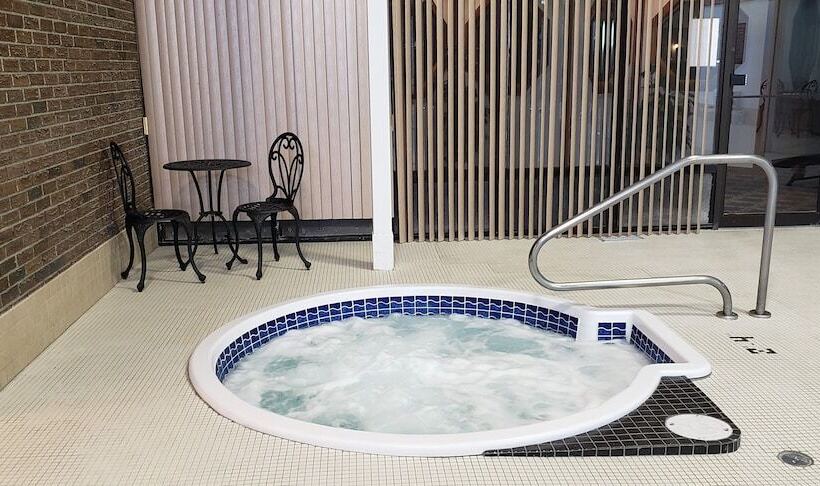 فندق Super 8 By Wyndham Spruce Grove