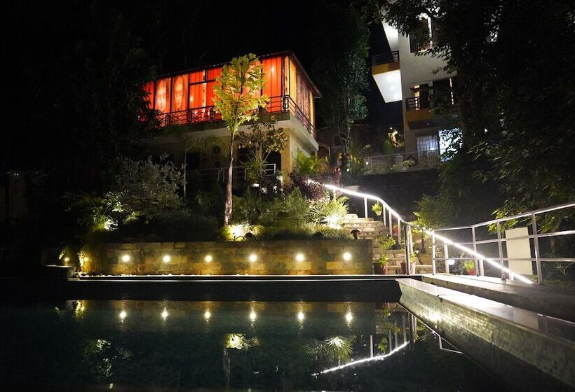 호텔 Veda5 Ayurveda And Yoga Retreat