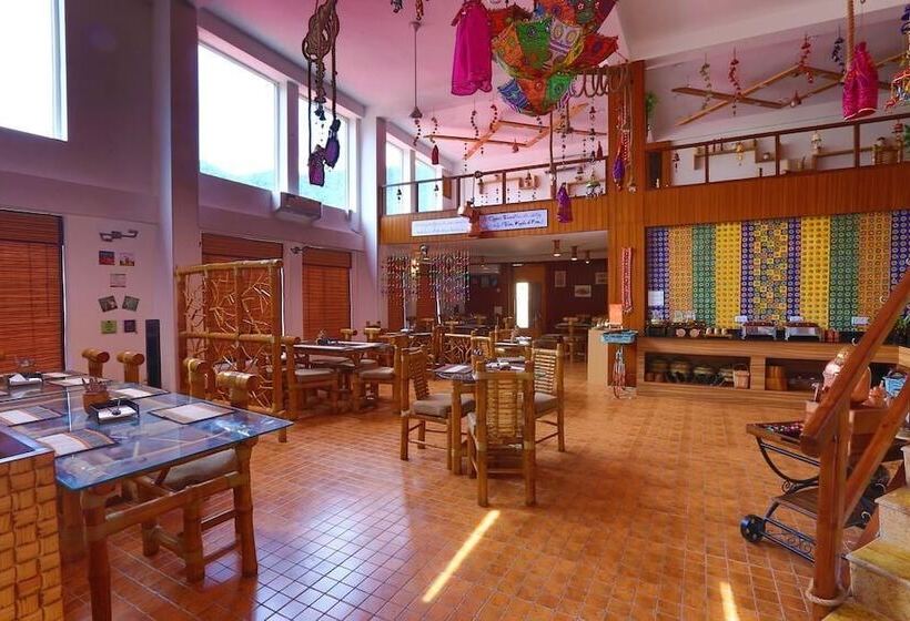 호텔 Veda5 Ayurveda And Yoga Retreat