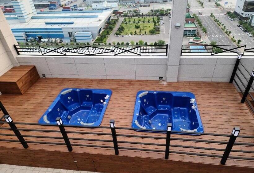 酒店 Westernbay Marina