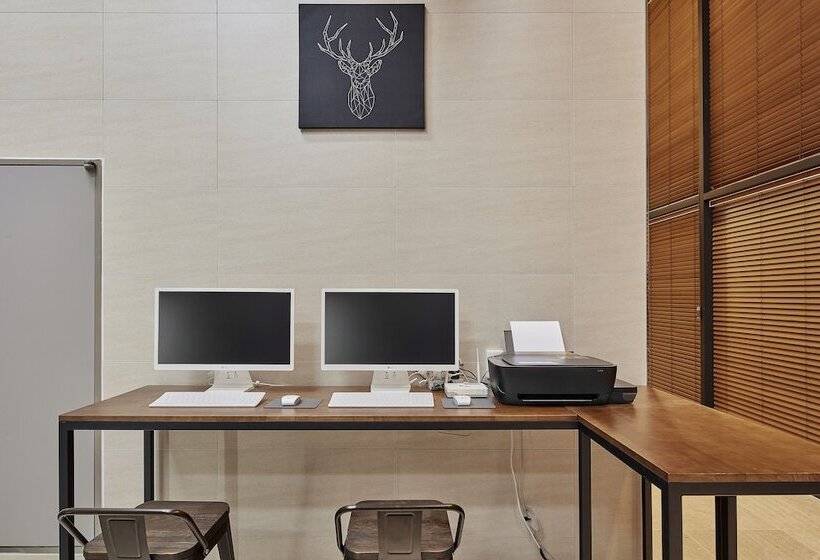 فندق Westernbay Marina