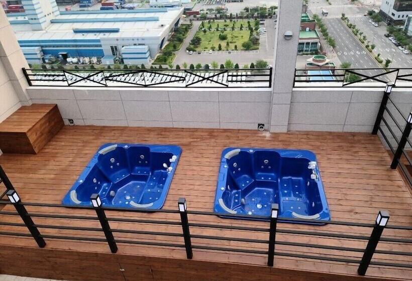 酒店 Westernbay Marina