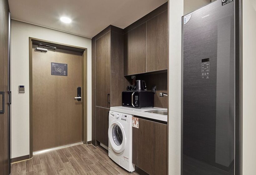 فندق Westernbay Marina