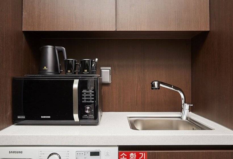 فندق Westernbay Marina