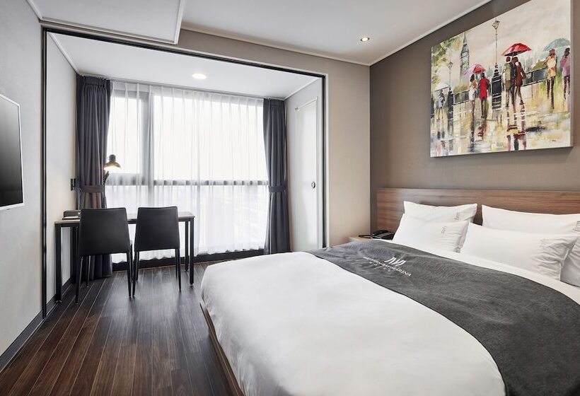 酒店 Westernbay Marina