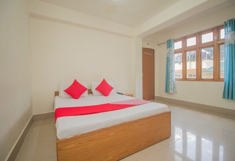 Oyo 14425 Hotel Shade