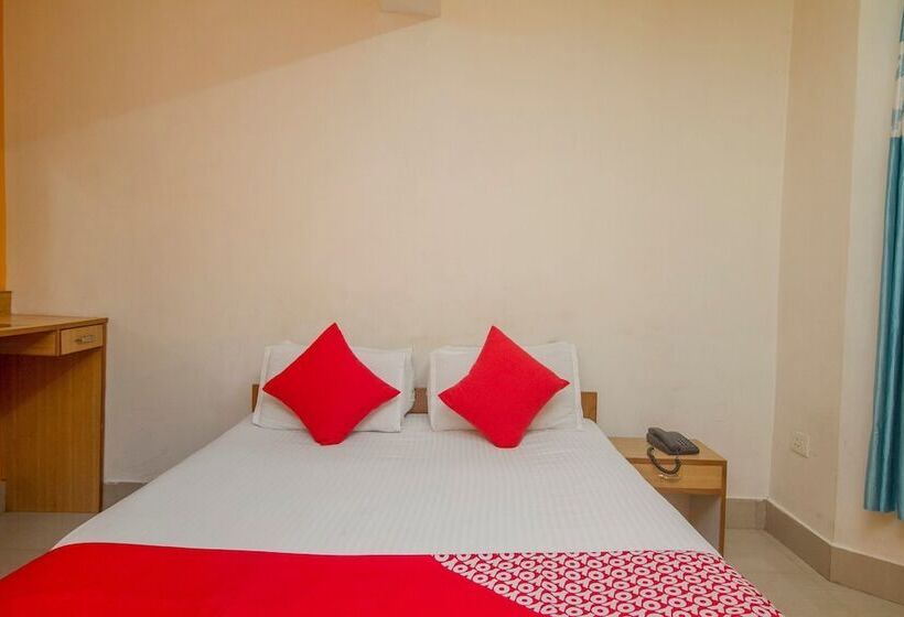 Oyo 14425 Hotel Shade
