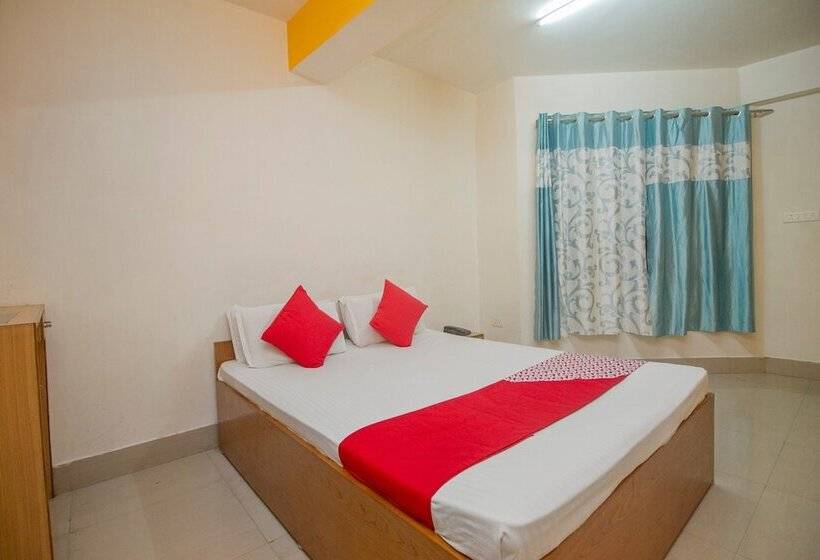 Oyo 14425 Hotel Shade