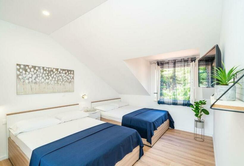 膳宿费 Apartment & Rooms Papa