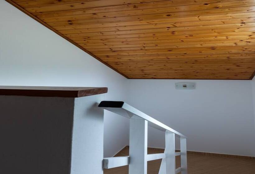 膳宿费 Apartment & Rooms Papa