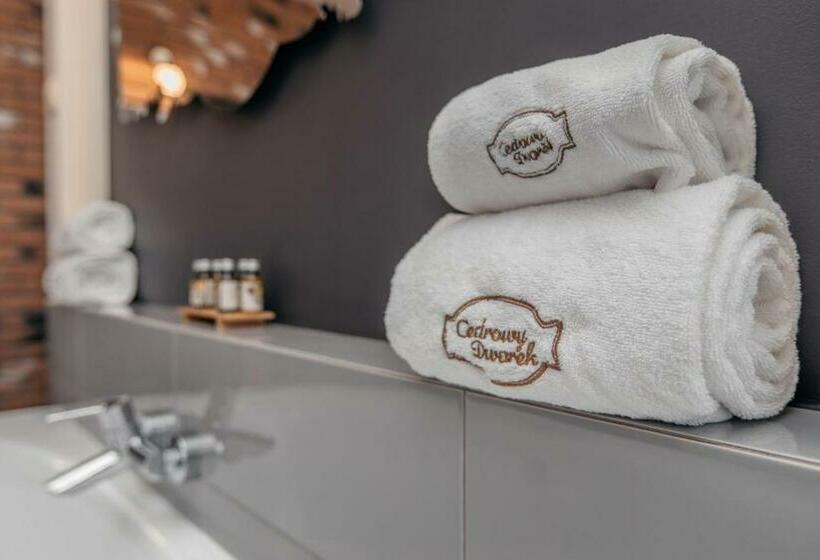 ペンション Cedrowy Dworek