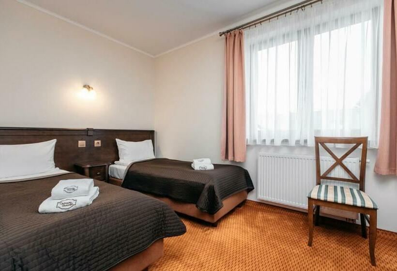 ペンション Cedrowy Dworek