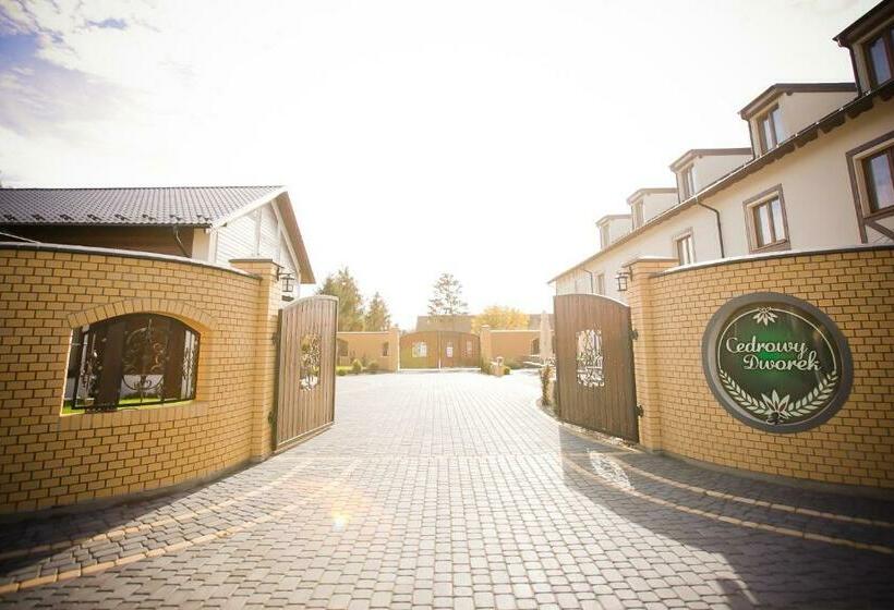 ペンション Cedrowy Dworek