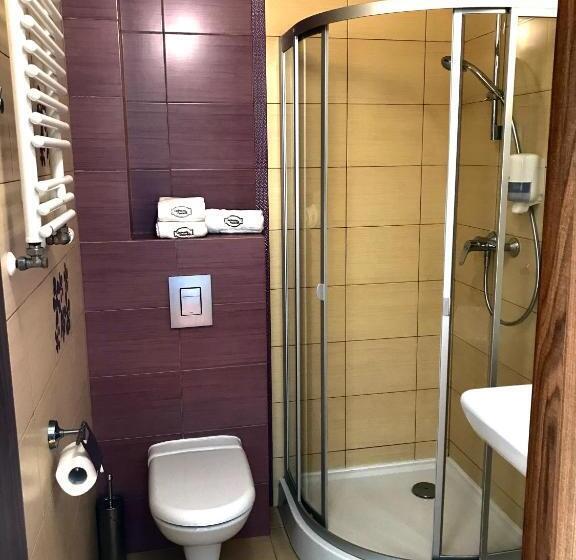 ペンション Cedrowy Dworek