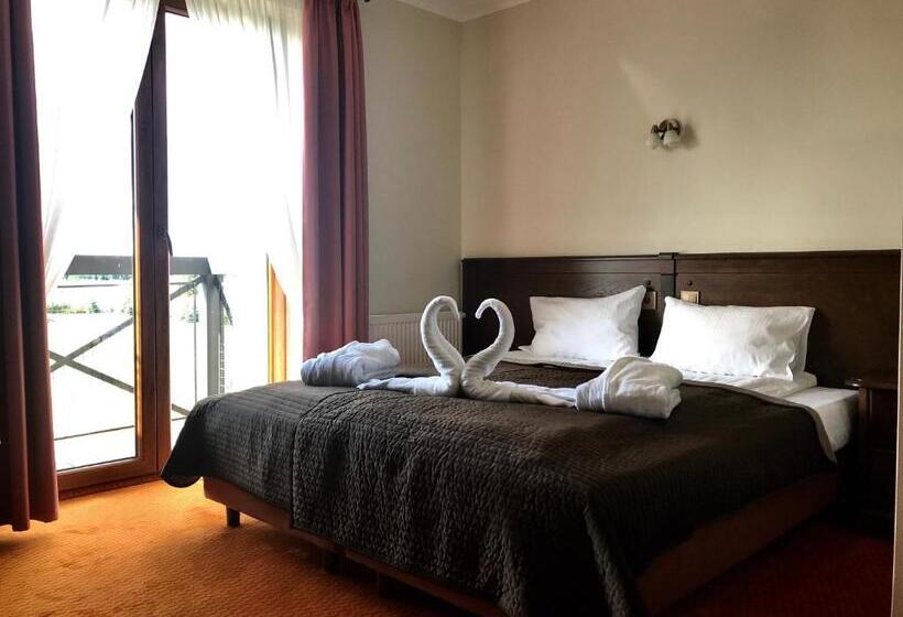 ペンション Cedrowy Dworek