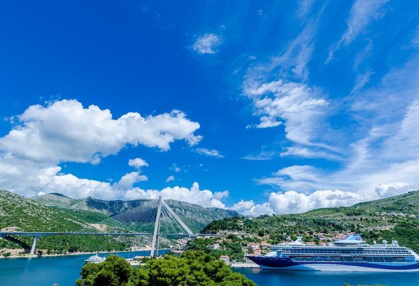 بنسيون Guest House Avdic