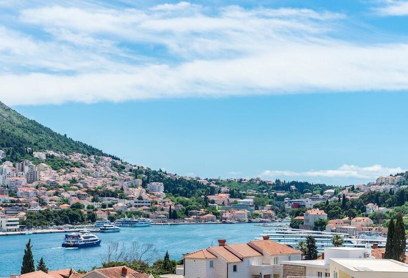 بنسيون Guest House Avdic