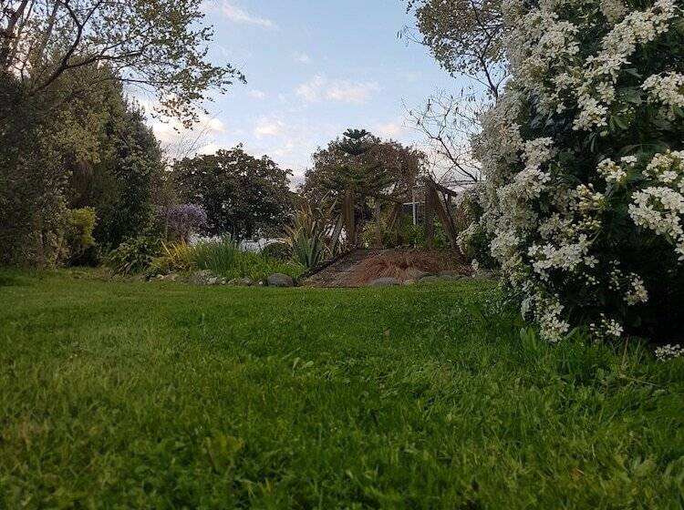 펜션 Lancewood Lodge