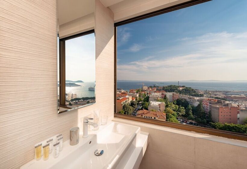 Pensió Royal Suitessky