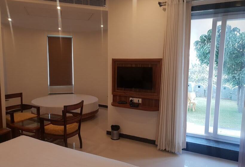 The Everest Hill Resort