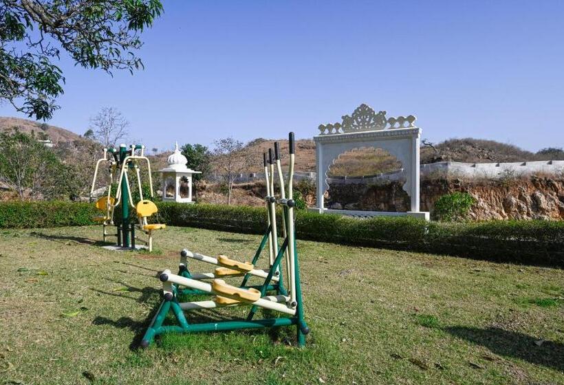 The Everest Hill Resort