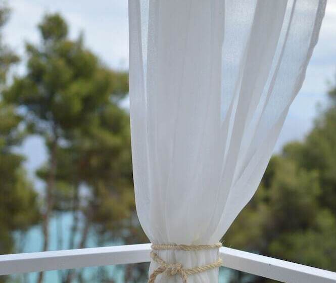 Aelia Sea View Studios