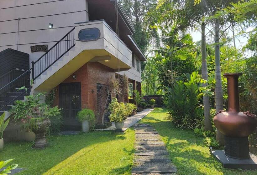 צימר Edwin S Airport Garden