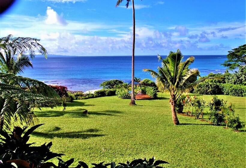 تختخواب و صبحانه Makaira Resort