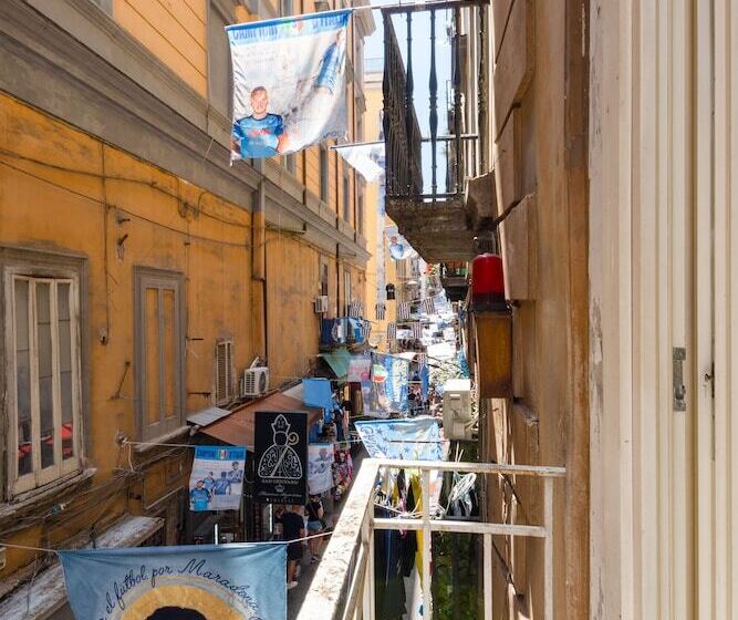 تختخواب و صبحانه Napoli Napoli Rooms
