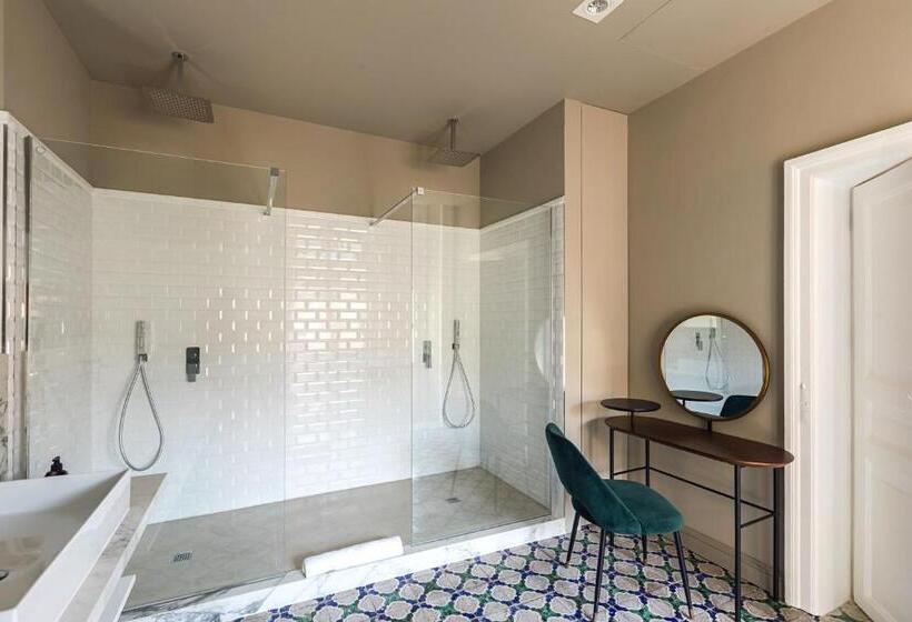 צימר Seven Rooms Villadorata