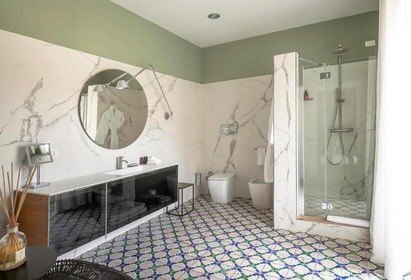 צימר Seven Rooms Villadorata