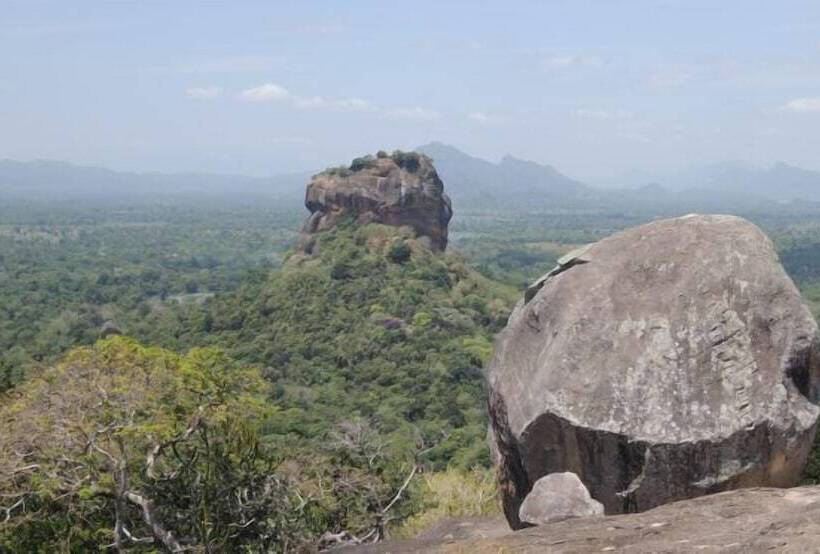 צימר Sigiri Hibiscus Villa