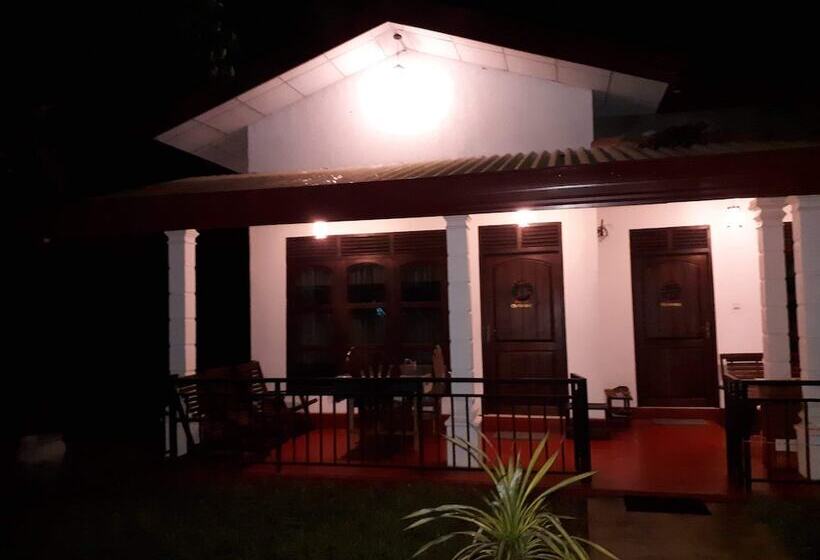 צימר Sigiri Hibiscus Villa