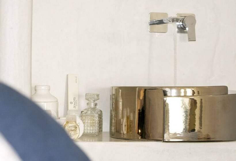 Esperia Luxury Suites