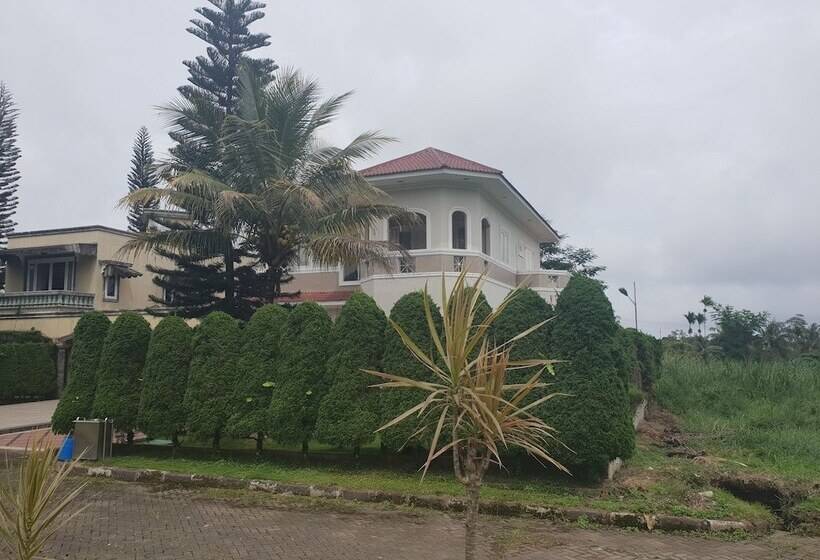 Green Hill Villa Sibolangit