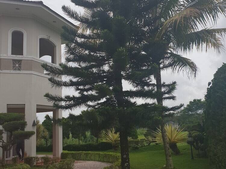 Green Hill Villa Sibolangit