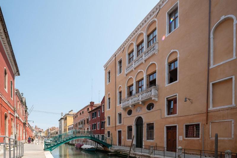 مسافرخانه Palazzo Martinelli Dolfin