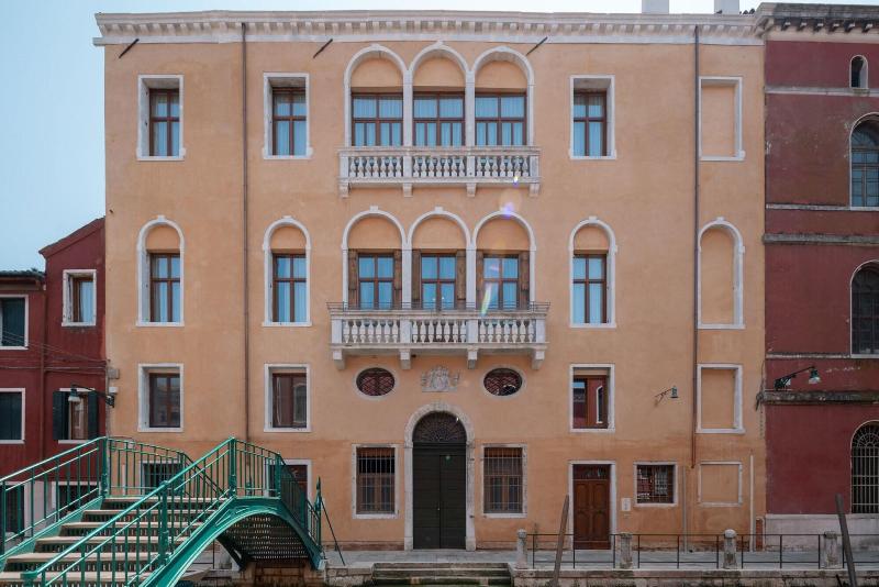 مسافرخانه Palazzo Martinelli Dolfin