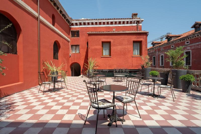 مسافرخانه Palazzo Martinelli Dolfin