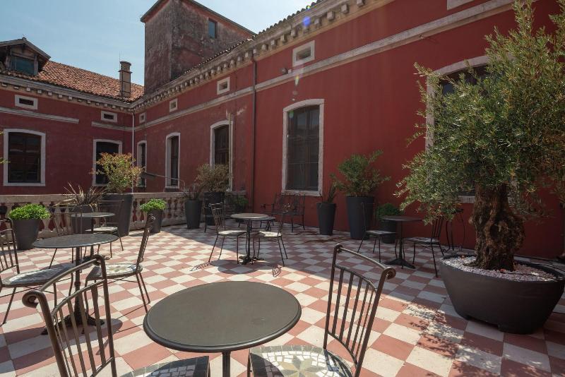 مسافرخانه Palazzo Martinelli Dolfin