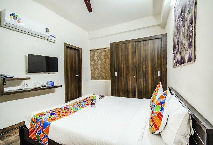 فندق Fabescape Himadri Inn